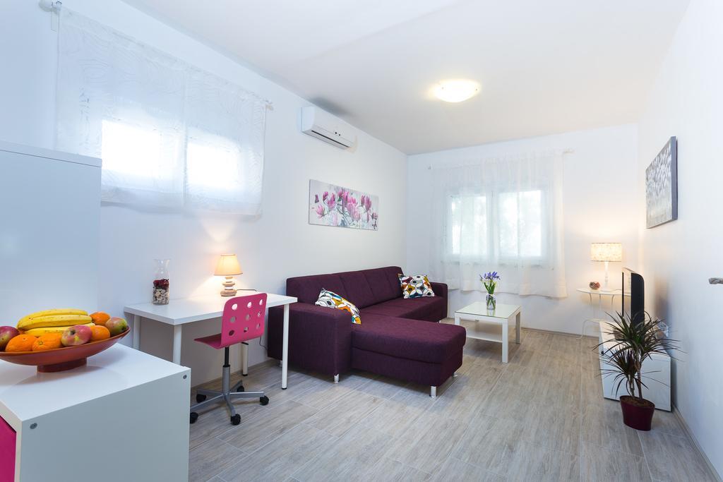 Apartment Perunika Zadar Bagian luar foto