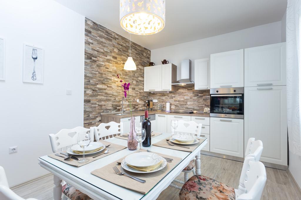 Apartment Perunika Zadar Bagian luar foto
